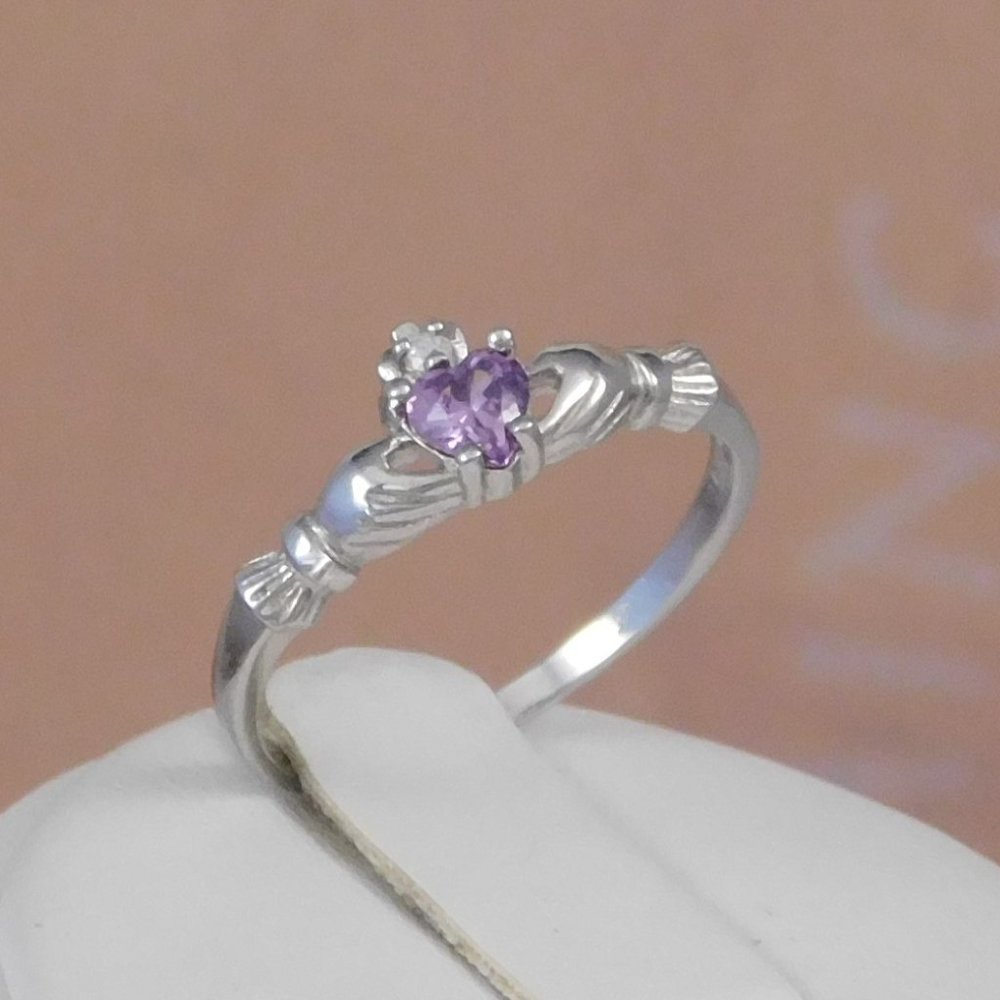 Dainty Irish Claddagh Ring with Amethyst
